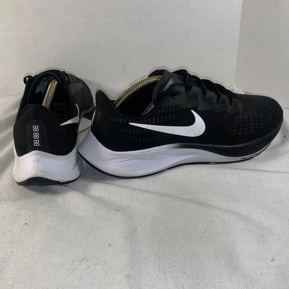 Nike Men’s Air Zoom Pegasus 37 Black/White Trainers